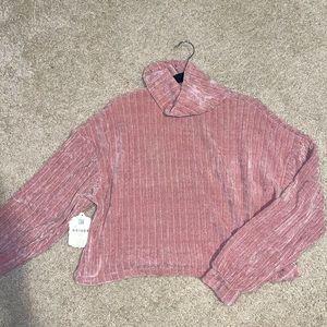 Altar’d State Chenille Top L